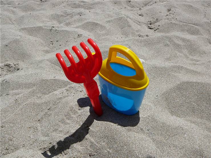 Plastic Sand Toys